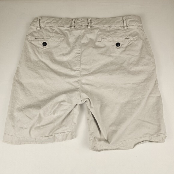 Peter Millar Crown Crafted Golf Shorts Stone Garment Dyed Size 36 STAINED - Picture 12 of 15